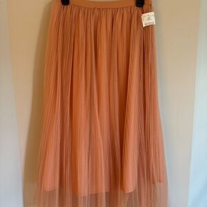 NWT Peach Tulle Skirt - Size L